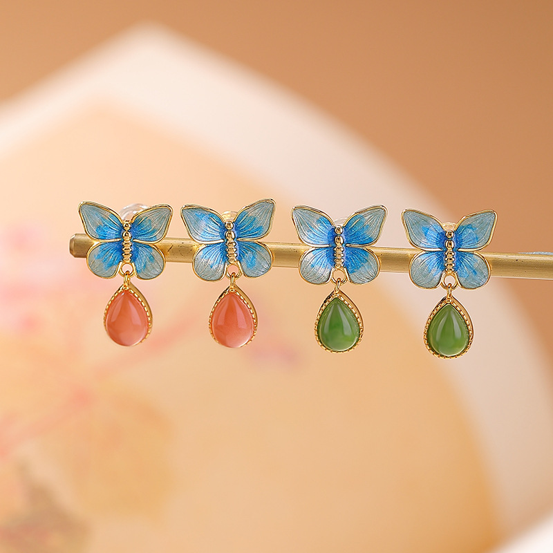 Bông tai Stud bạc S925 mạ vàng đính đá ngọc bích hồng nam mã não hình bướm — Tiền thủy hồng