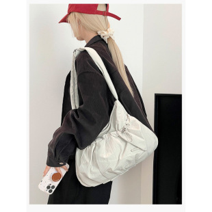 Colorful Fox�¿��n��Ůʿ���s�ٴ��ް����������e�p��ͨ��б���