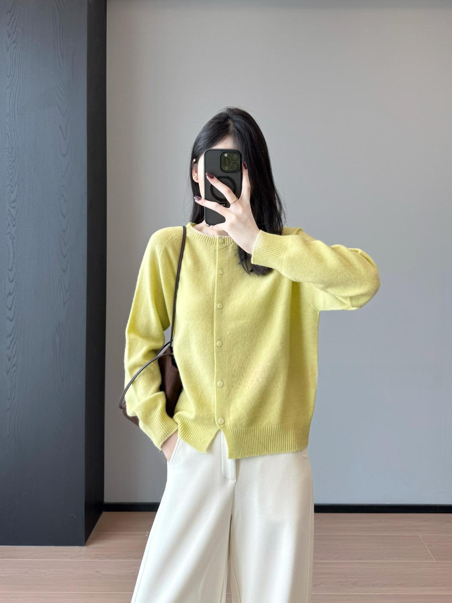 Classic Miu Cardigan ~ W Can Be Versatile Soft Waxy Sheep Wool Long-Sleeved Round Neck Knitted Sweater for Women Autumn and Winter G102015