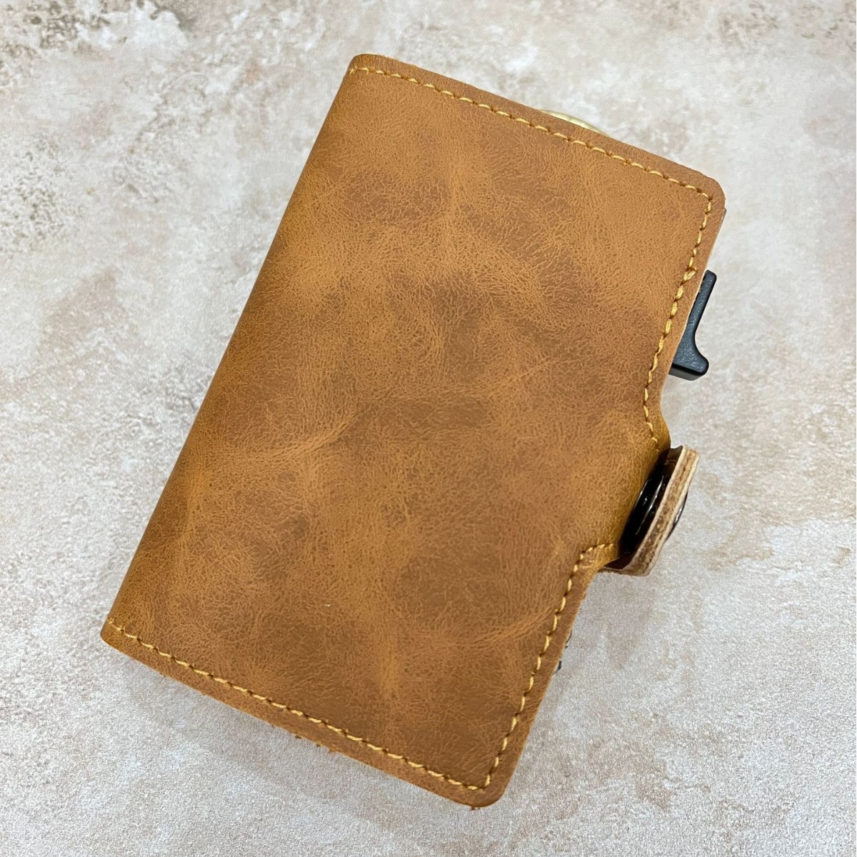 Titular de la tarjeta emergente automática Botón lateral emergente automático aleación de aluminio titular de la tarjeta billetera de metal transfronterizo e-commerce entrega de una pieza