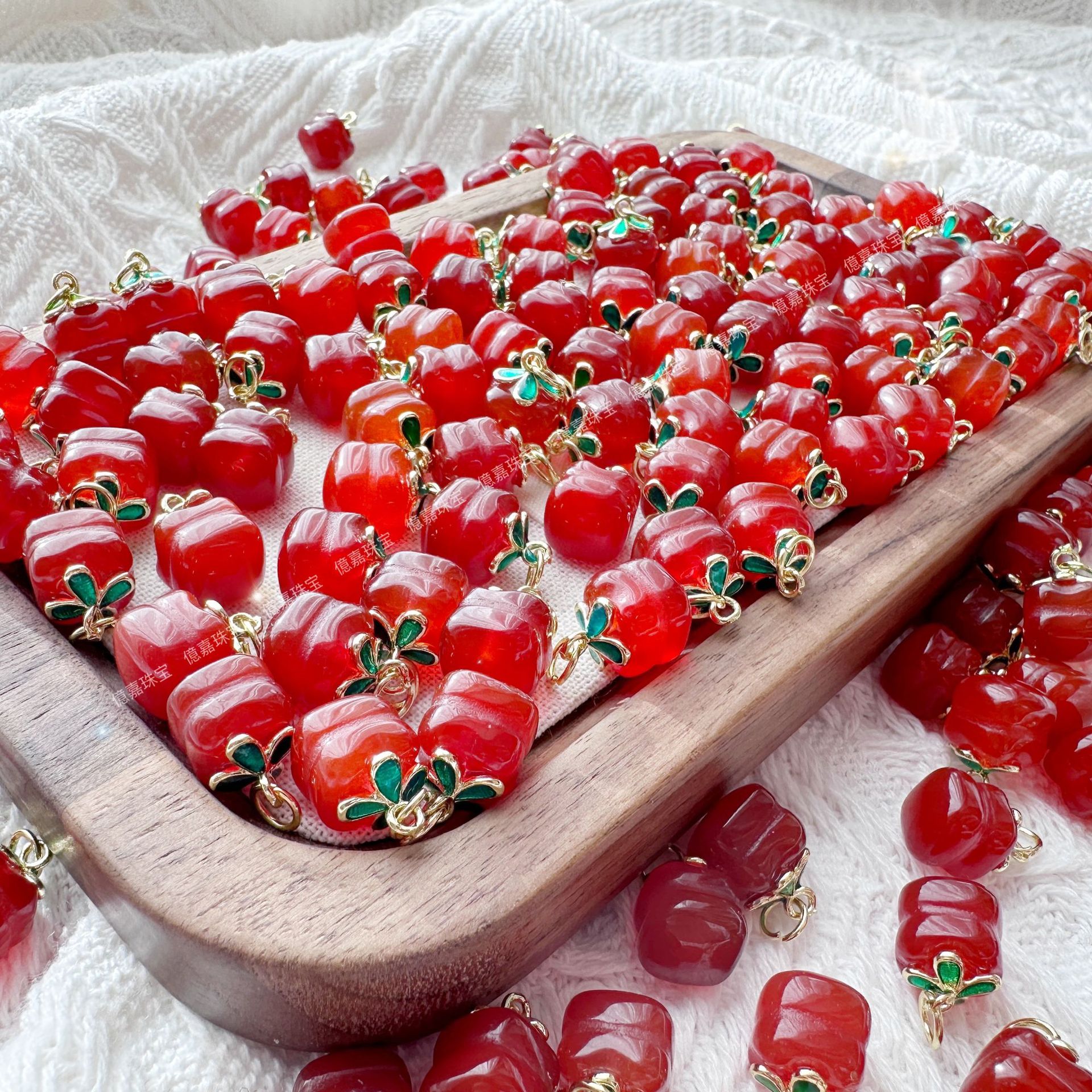 非红玛瑙柿子雕刻件提溜挂件项链手链吊坠