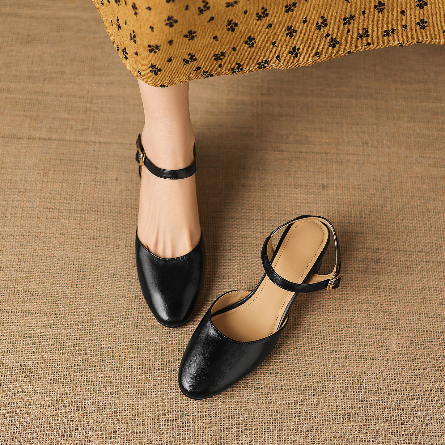 Sandal cao gót nữ quai ngang mũi kín gót 5 cm phong cách Hàn Quốc — đen