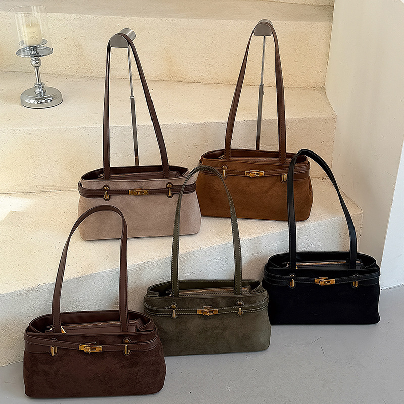 Large-capacity, stylish, and trendy women’s shoulder bag, a minimalist and fashionable choice for everyday commuting, a chic and casual underarm bag