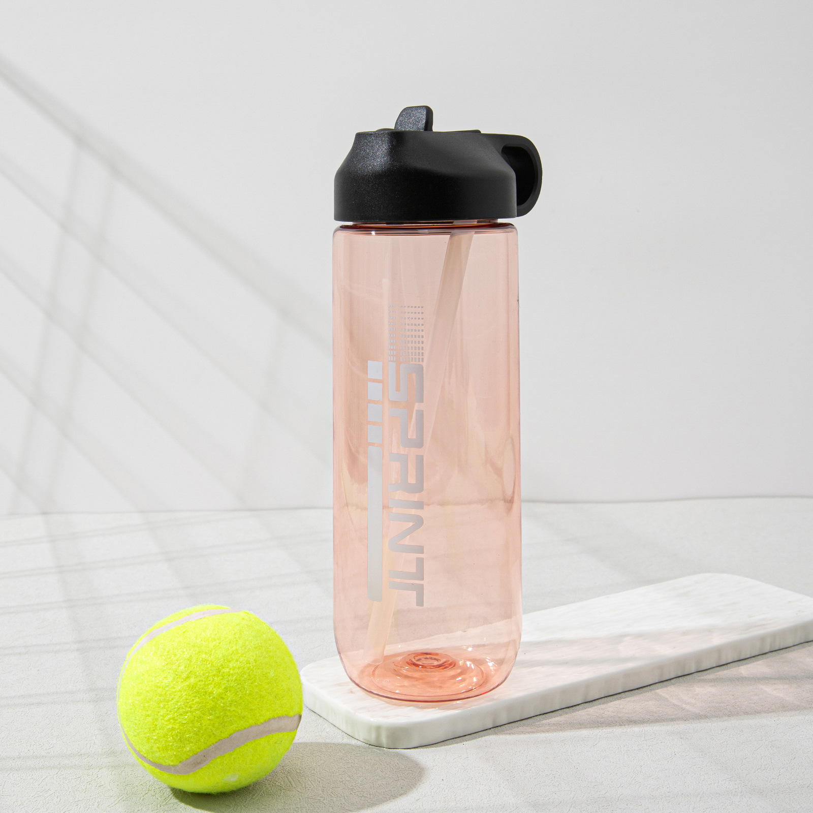 Verano nuevo estilo de plástico para deportes al aire libre taza de espacio portátil portátil de alto valor para niños y niñas botella de agua de gran capacidad