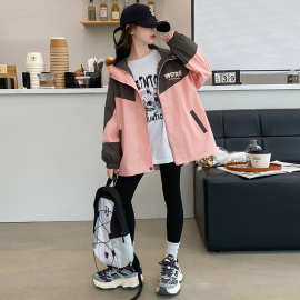 女童时髦印花拼接连帽风衣2026新款中大童春季韩版休闲外套