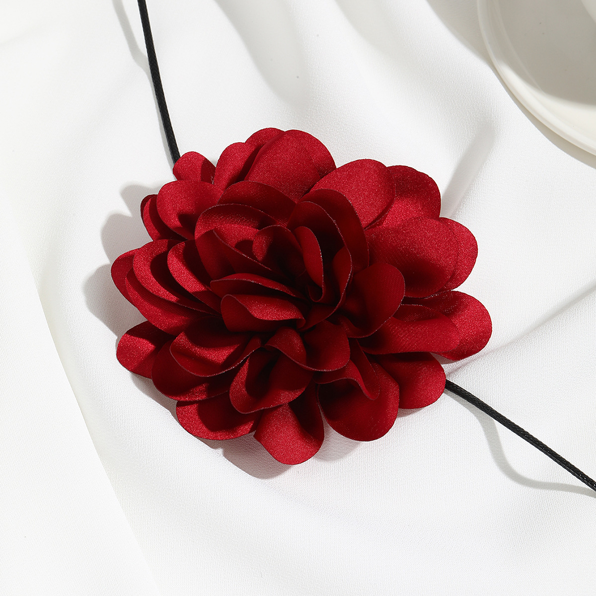 collana di fiori fantasma in vendita calda collana di rose in tessuto con fiori in pizzo collana di fiori_voghion.com