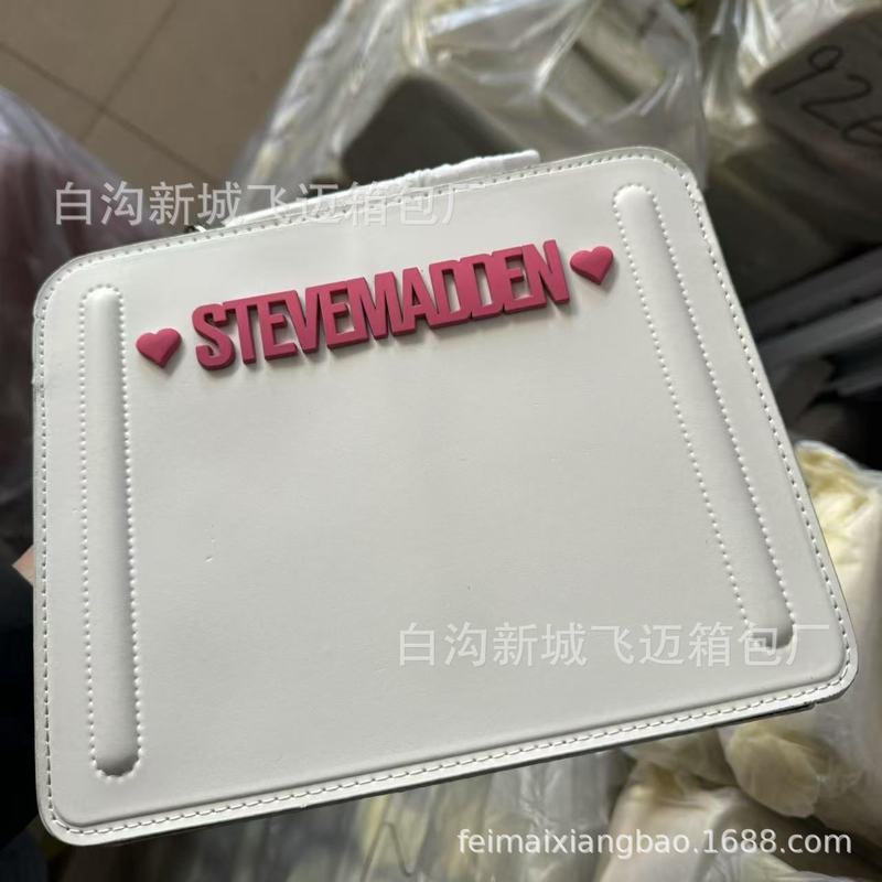 外贸女包2025欧美新款个性设计嘴唇图案今年火爆流行字母托特包潮|undefined