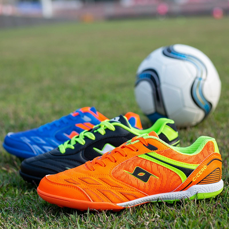 Новые весенне-летние модные мужские футбольные бутсы с низким верхом, кроссовки для тренировок на траве, кроссовки на жесткой подошве, тренировочная обувь.