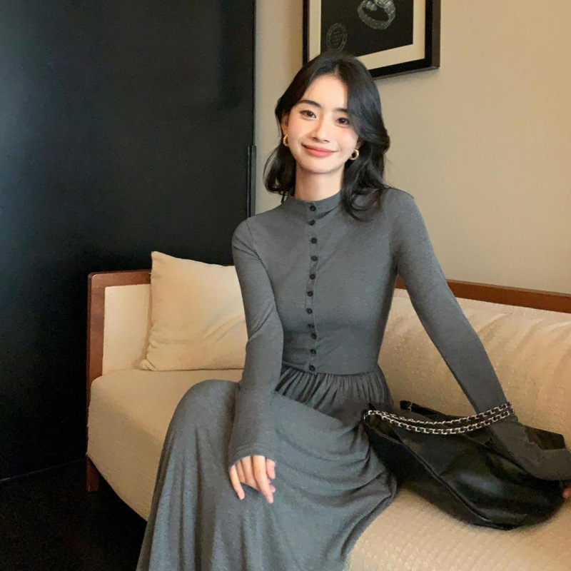 高级显瘦黑色长袖针织连衣裙女春秋韩系收腰修身气质打底裙长裙子|undefined