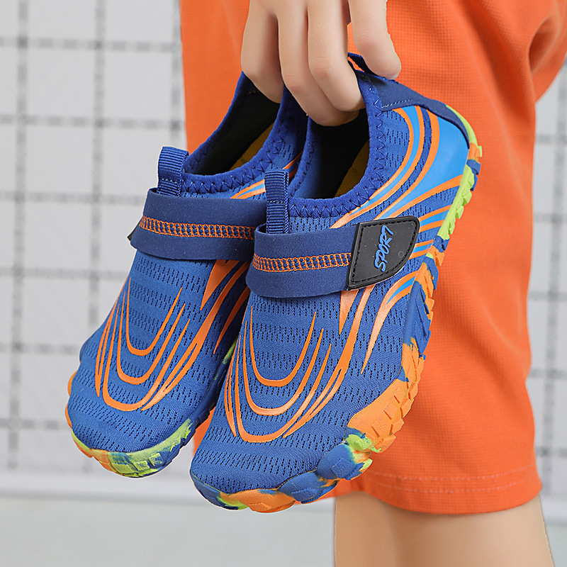 Children's Water Shoes Boys and Girls Barefoot Water Socks Outdoor Quick-drying Sandals Lightweight Slip-on Beach Pool Swimming Shoes