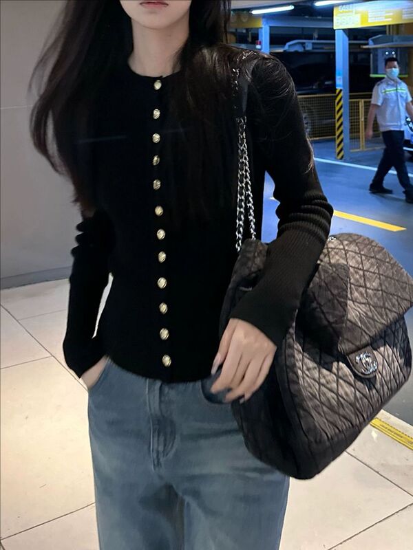 5werkwn 黑色金属扣圆领长袖针织开衫女秋冬季修身内搭打底衫|undefined