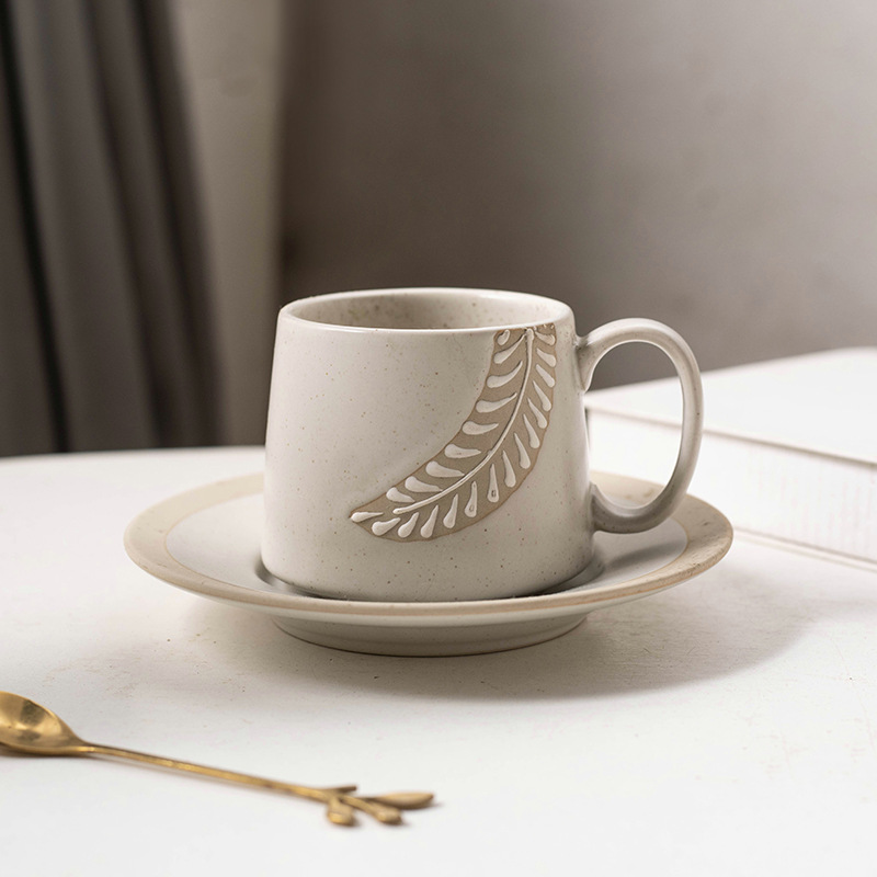 Ins simple taza de cerámica de dibujo set creativo taza de oficina taza de café de cerámica plato de té de la tarde