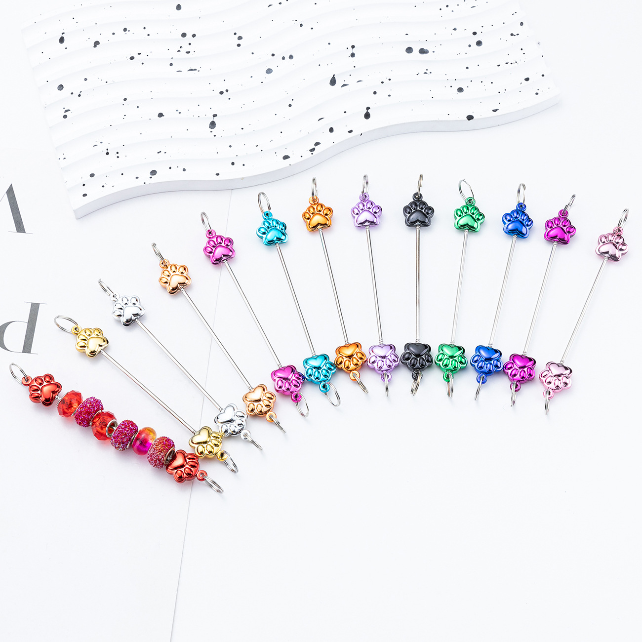 Nuevo DIY cuentas de garra de gato colgante de cuentas de mano creativo accesorios de llavero cuentas de metal cuentas de poste