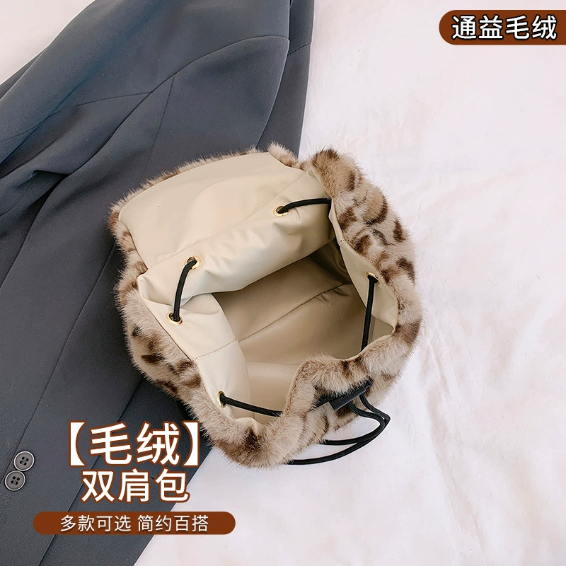 Trend backpack, universal handheld fashionable bag, high-end