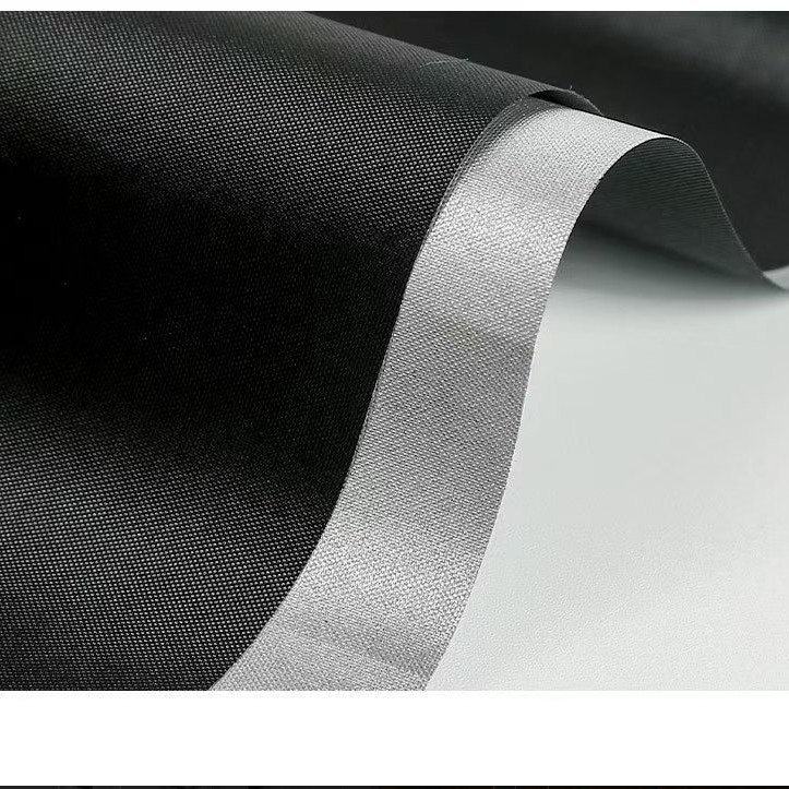 210D tela de Oxford recubierta de plata tela impermeable tela de protección contra la luz ropa de automóviles tela de carpa de protección contra los rayos ultravioleta