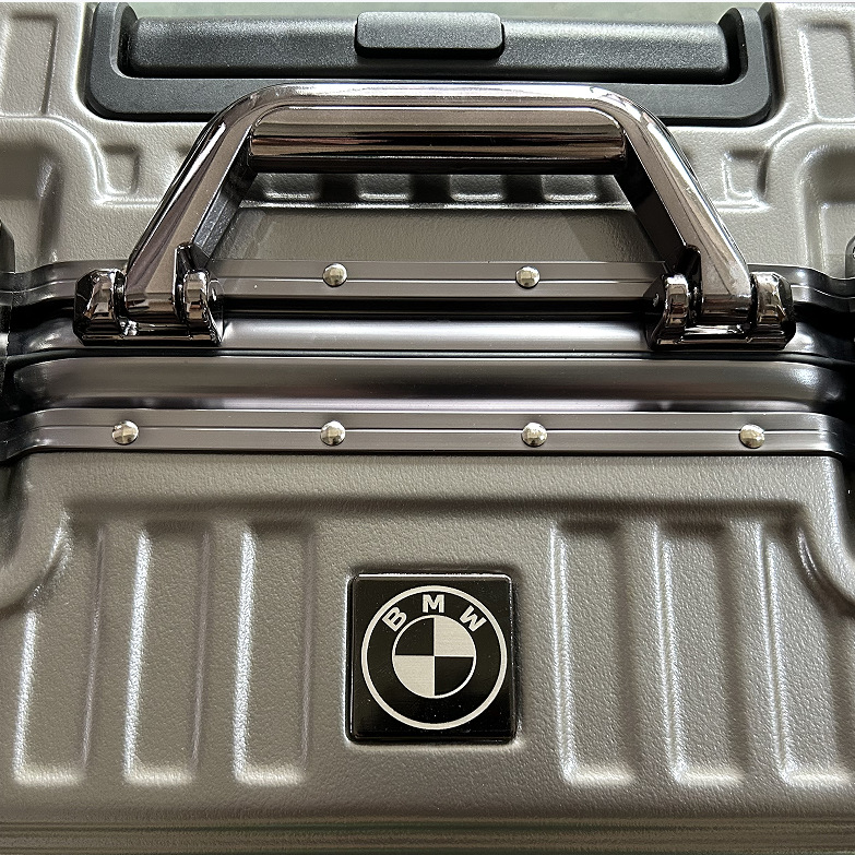 미네랄 록 회색 BMW 로고