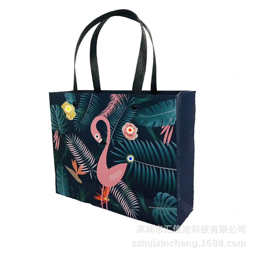 深圳工厂新款火烈鸟图案 欧美简单风格 LED灯发光纸袋礼品袋购物