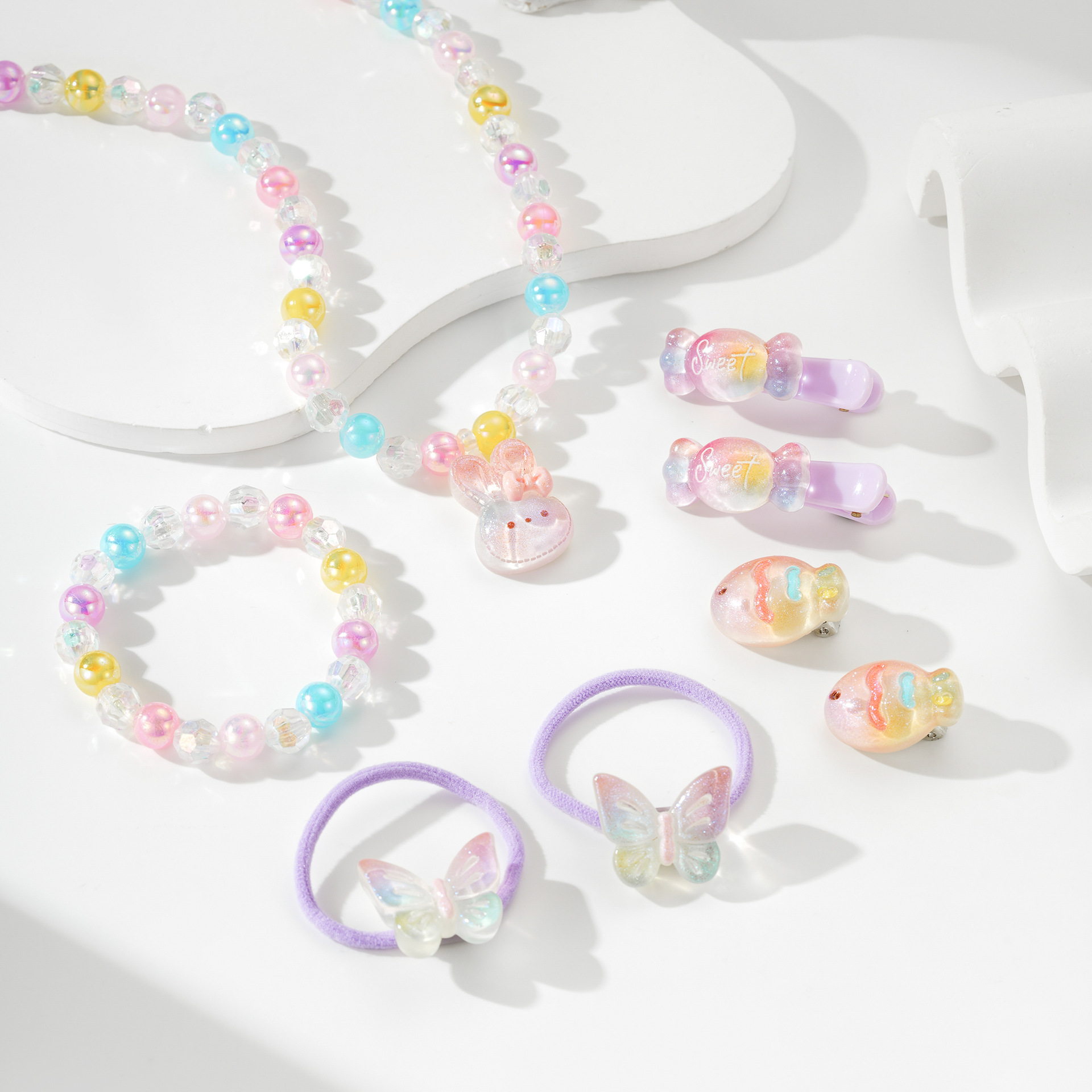 Niñas lindos colgantes de dibujos animados perlas translucentes de perlas adornos de mano pulseras de cuentas brocas para el pelo juegos de joyas para niños