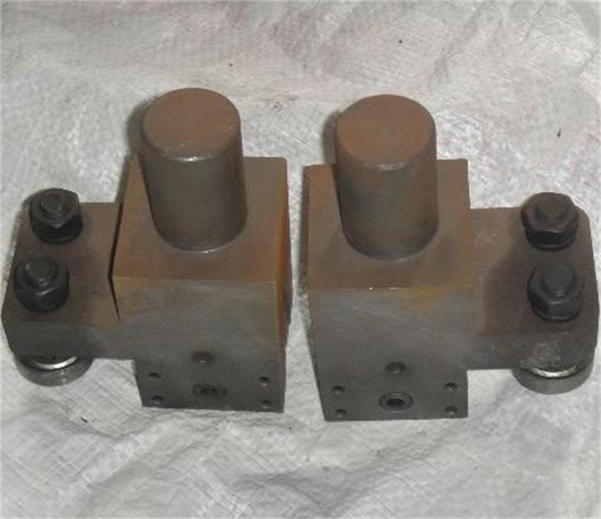 锯床配件/带锯床/导向头/导向器/锯夹/锯床锯条夹具可定尺寸