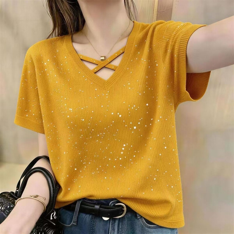 New slim-fit hollow V-neck ice silk ribbed stylish starry pattern 2026 summer short-sleeve women's T-shirt versatile base shirt New slim-fit hollow V-neck ice silk ribbed stylish starry pattern 2026 summer short-sleeve women's T-shirt versatile base shirt