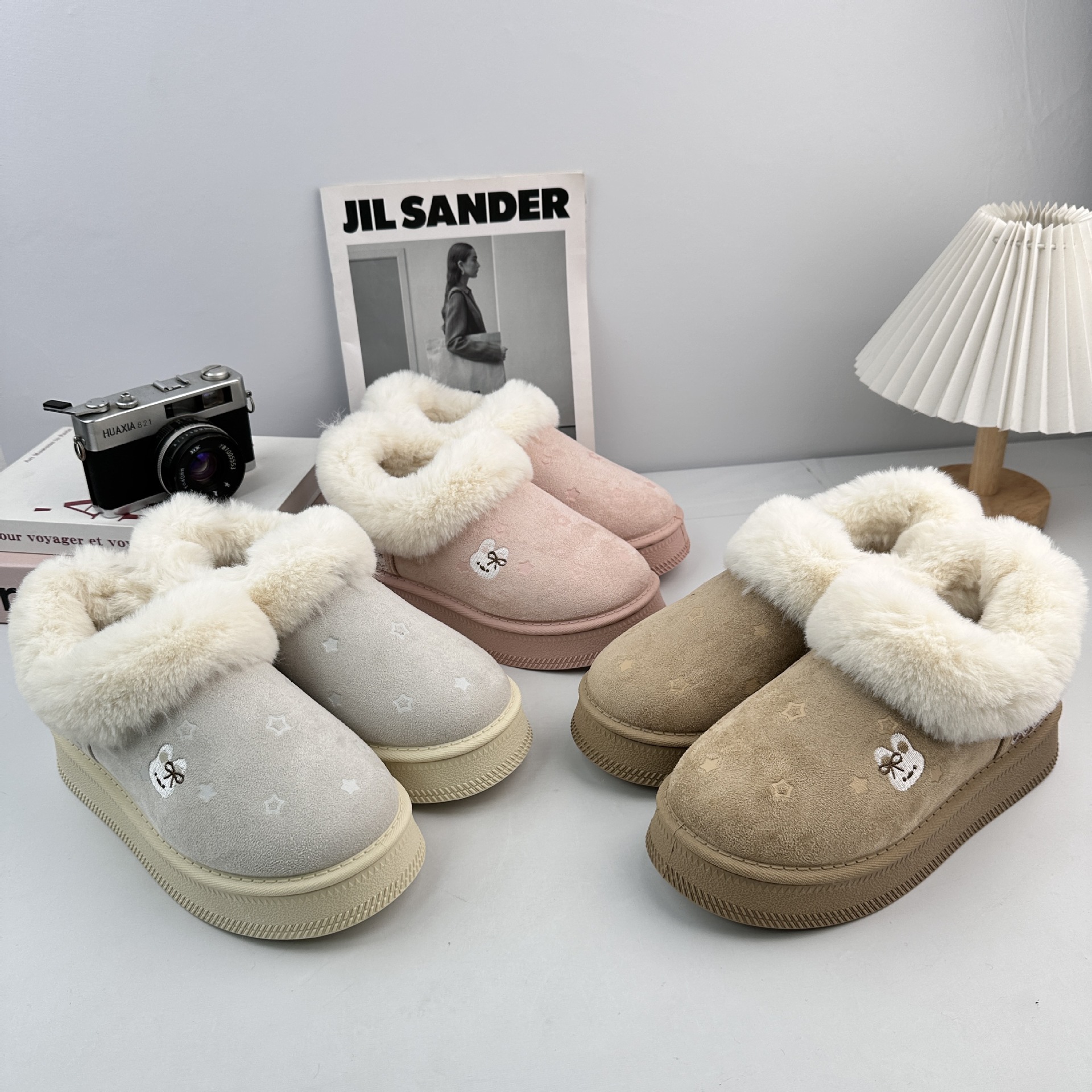 Zapatos de algodón de invierno para mujeres, zapatos de algodón de invierno, zapatos cálidos interiores, botas de nieve con un pie.