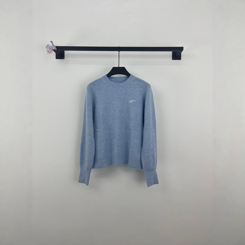 Luo Family autumn and winter thick knitted sweater with small letter embroidery, loose long-sleeved inner layer, women's knitwear Luo Family autumn and winter thick knitted sweater with small letter embroidery, loose long-sleeved inner layer, women's knitwear