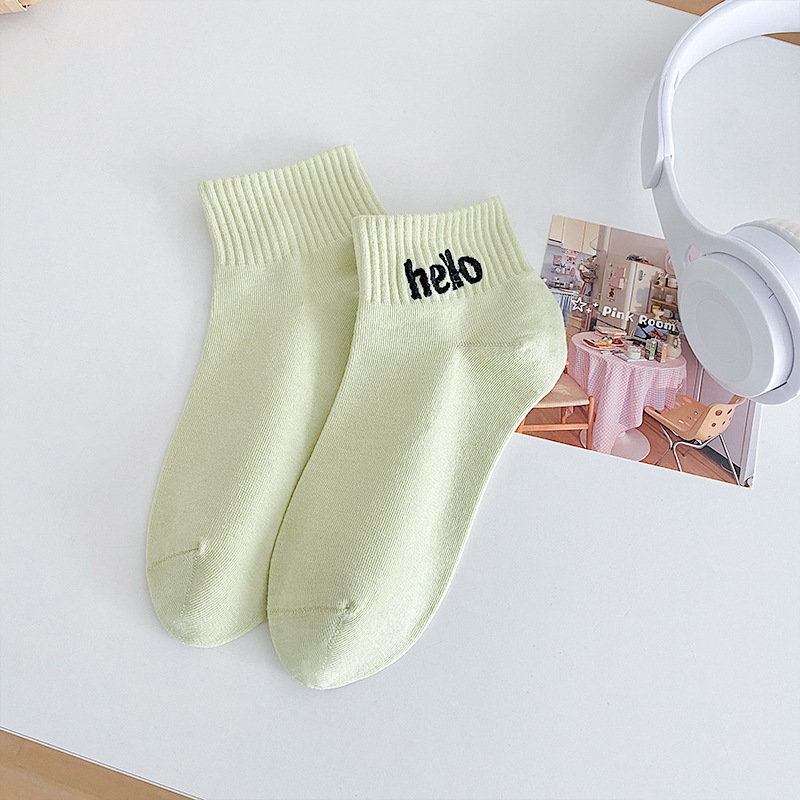 Calcetines de verano mujeres bordadas letras de color sólido peinadas calcetines de algodón estilo universitario coreano versátil calcetines de mujer Zhu Yanye