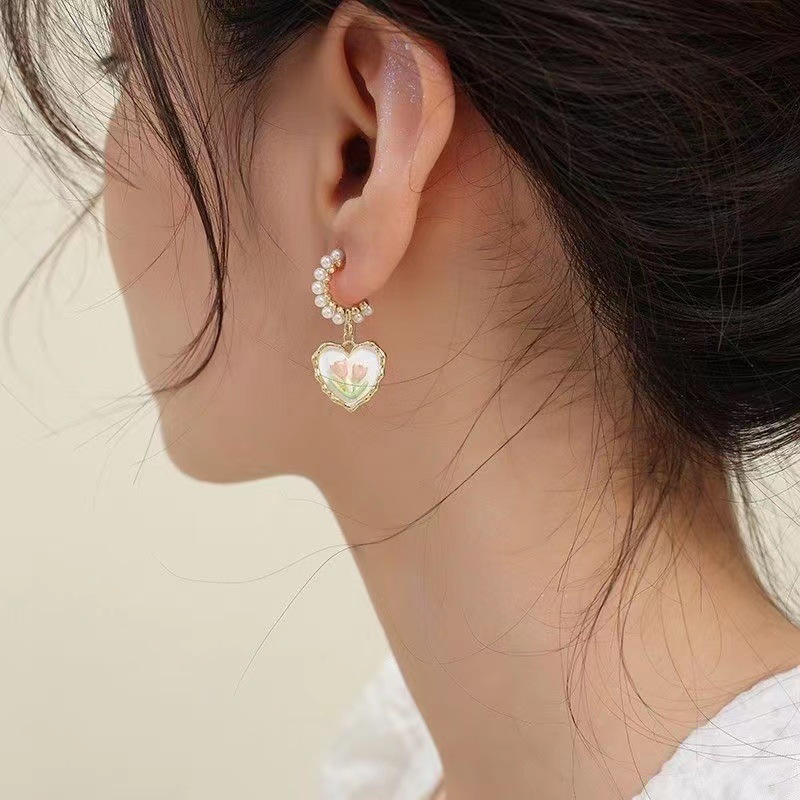 Daily Occasion Alloy Material 1 Pair Sweet Heart Shape Flower Enamel Inlay Alloy Artificial Pearls Drop Earrings