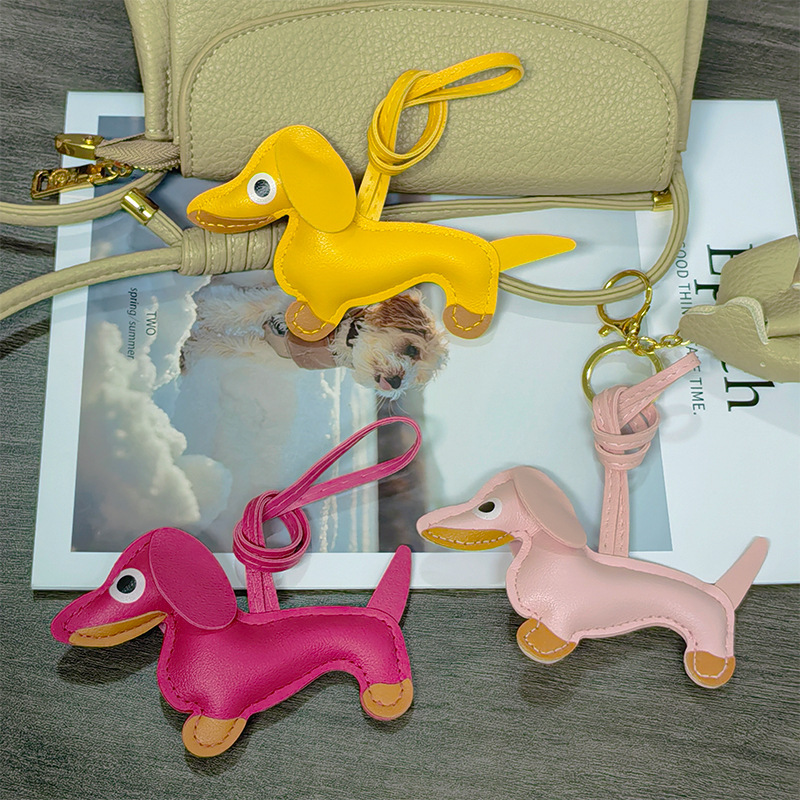 Factory In-Stock Cartoon Dachshund Bag Pendant Keychain High-End Pu Dachshund Keychain Cute