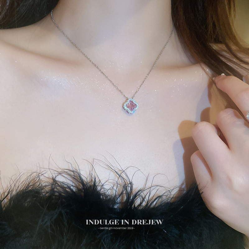 Pink Zircon Flower Pendant Necklace Light Luxury Niche Clavicle Chain High-end Sense Unique Personality Choker Accessory_voghion.com