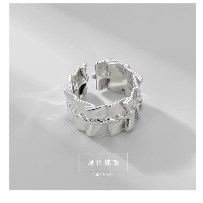 Woven fashionable design ring with pigtail hip-hop style