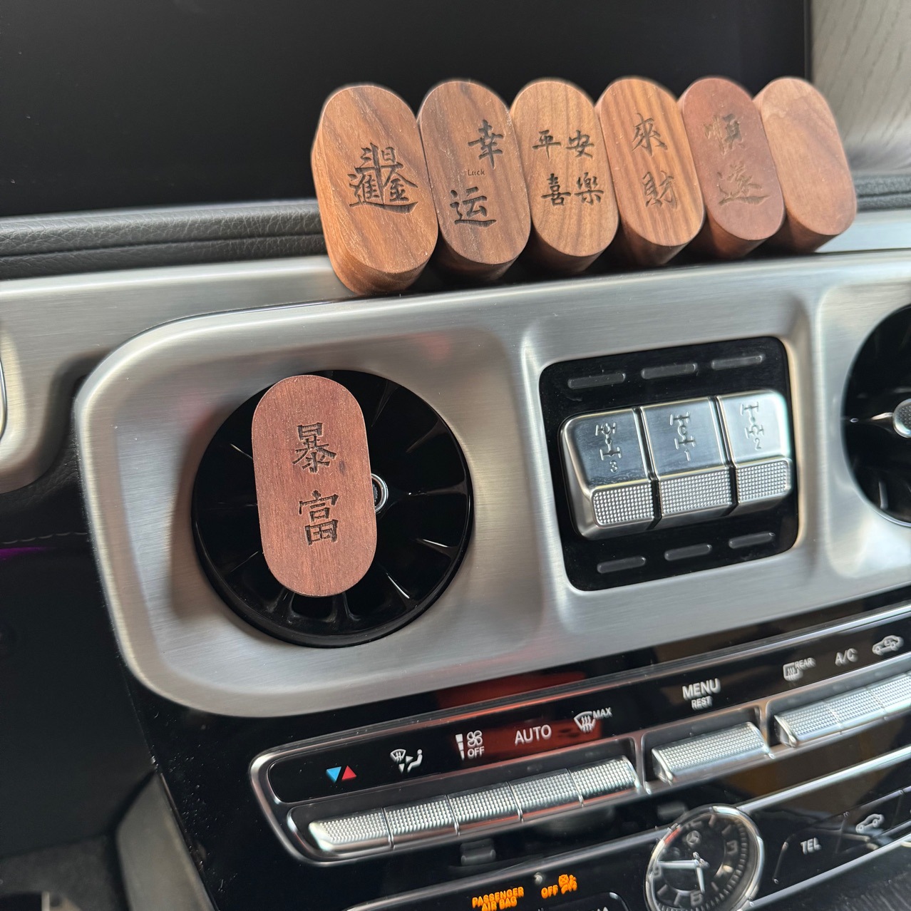 Expansor de salida de aire para automóvil, aromaterapia de aceite esencial, fragancia de alta calidad, fragancia duradera, perfume de automóvil de madera maciza, botella vacía