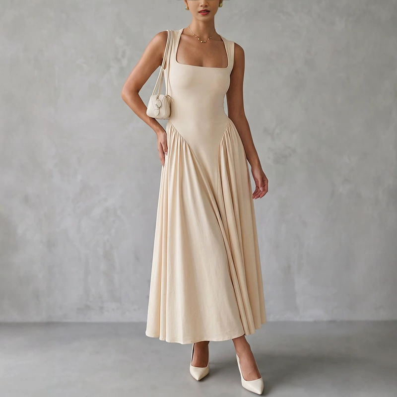 French-Style Off-White Square-Neck Sleeveless Long Dress with Side Ruching and Large A-Line Skirt, Suitable for Wedding Guests and Vacation Wear