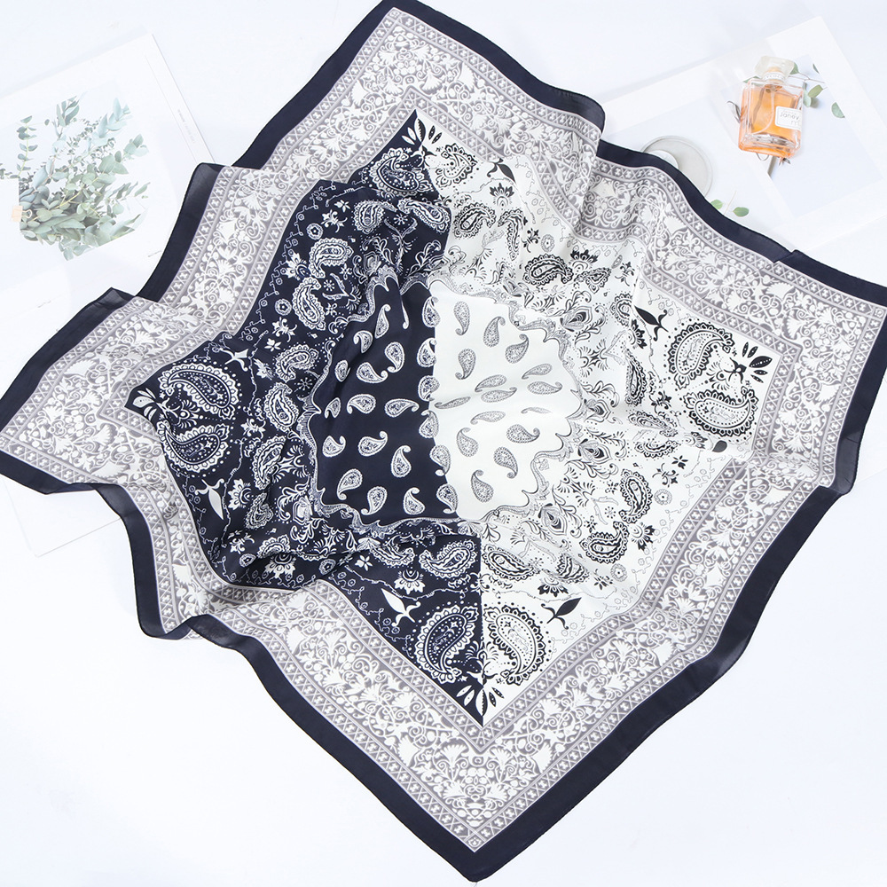 Winter, Summer, Spring Season Women'S Gender Women's Simple Style Leopard Satin Printing Silk Scarves