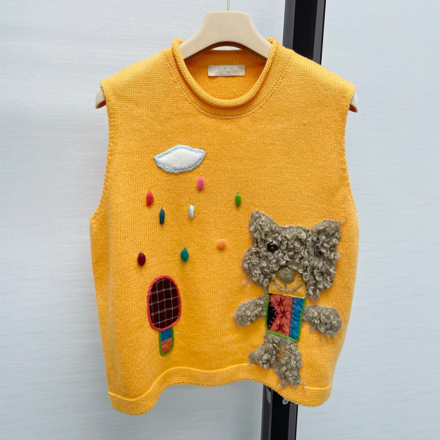 MM's 2026 Autumn/Winter New Round Neck Designer Style Fun and Unique Children's Bear Embroidered Knitted Vest