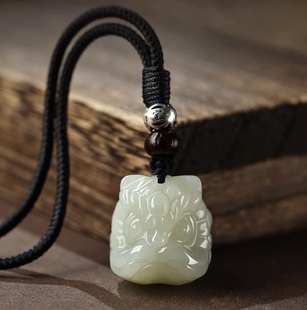 Xinjiang Hetian jade pendant wake lion jade pendant men's jade single pendant women's little lion jade pendant jewelry live wholesale