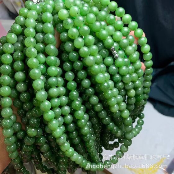 Raw ore Russian Hetian Jasper 9.6m necklace mother chain Yang green ribbon micro black point ice permeable head foot wholesale