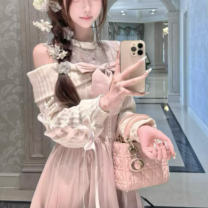 Elegant and Gentle Light Pink Off-The-Shoulder Patchwork Long Dress with Sweet Bow Lace Trim and Tie-Up Design Elegant and Gentle Light Pink Off-The-Shoulder Patchwork Long Dress with Sweet Bow Lace Trim and Tie-Up Design