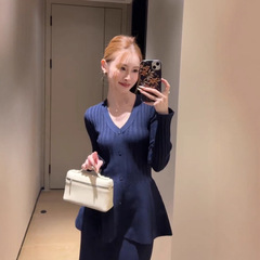 法式温柔气质收腰裙摆上衣女秋冬百搭气质显瘦半身裙针织两件套装