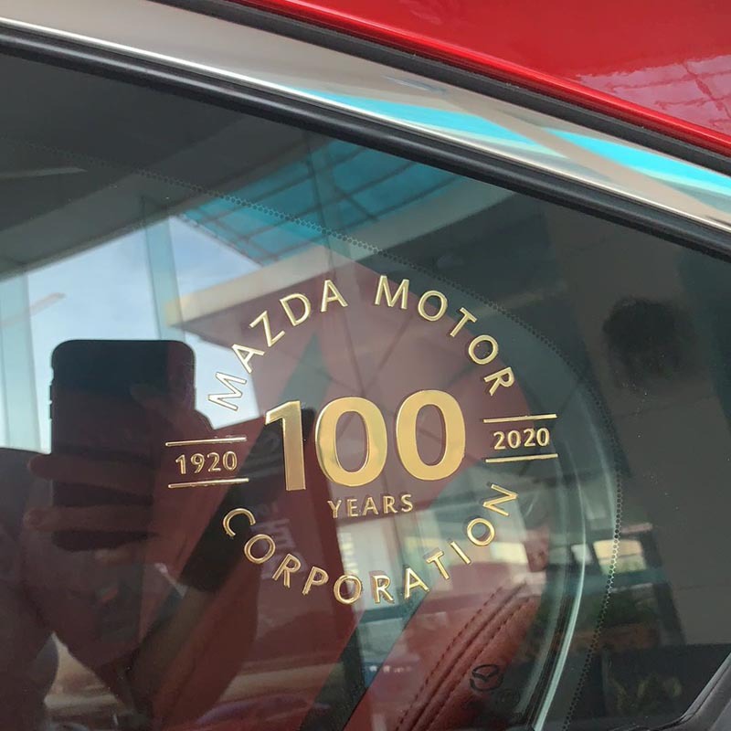 Tienda de 4S personalizada pegatinas de cola de coche de metal con hermosa textura
