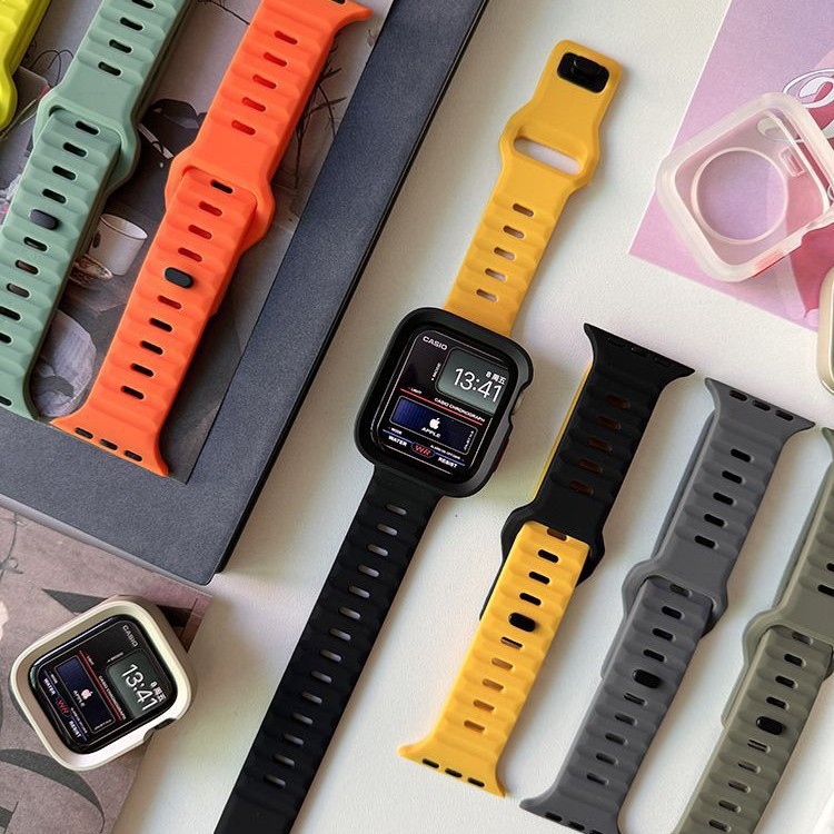 Suitable for Apple Iwatchs10Ultra9 Generation 876543 Watch with Silicone Armor Protective Case Set