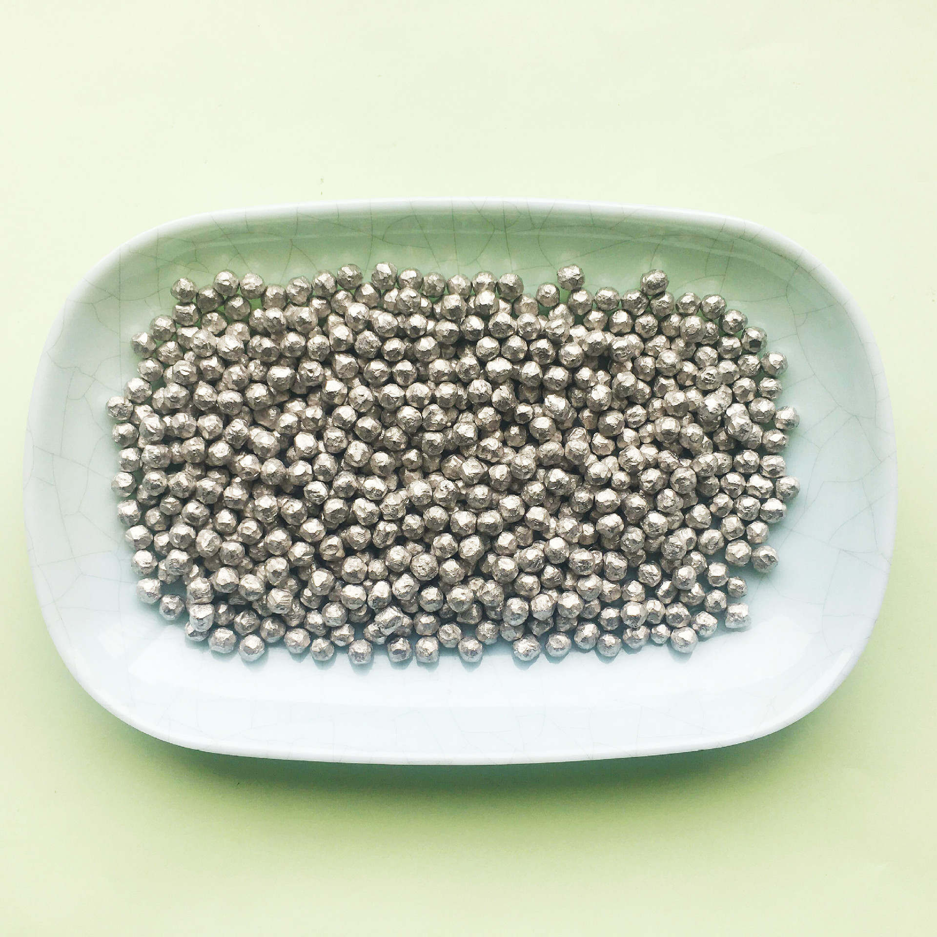 批发负电位陶瓷滤料 金属镁豆镁粒 水处理滤芯负电位球3-5mm