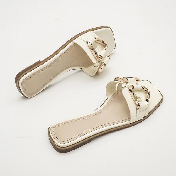 Summer mule flat