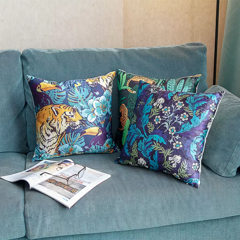 跨境专供仿丝轻奢印花靠垫枕头现代床头印花抱枕车载舒适腰靠背枕