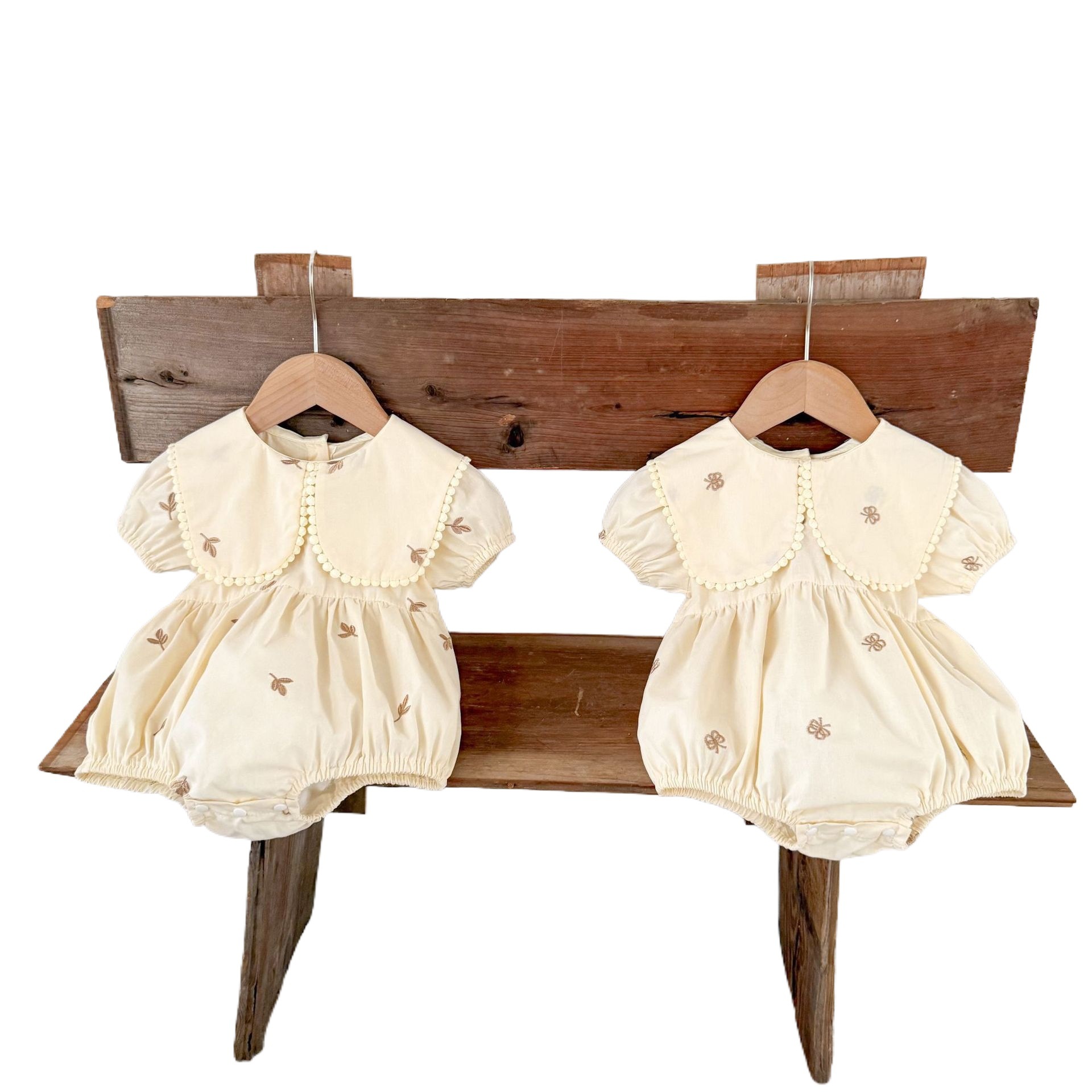 Ins versión coreana de la niña bebé de algodón bordado de dibujos animados solapa de manga corta mamelero de una pieza de moda de verano para bebés y niños pequeños