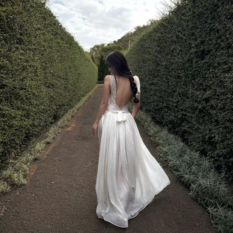 Lattitude/Yang Xiaolu Amber Light Patchwork Lace Strapless Long Dress with Backless Design Lattitude/Yang Xiaolu Amber Light Patchwork Lace Strapless Long Dress with Backless Design