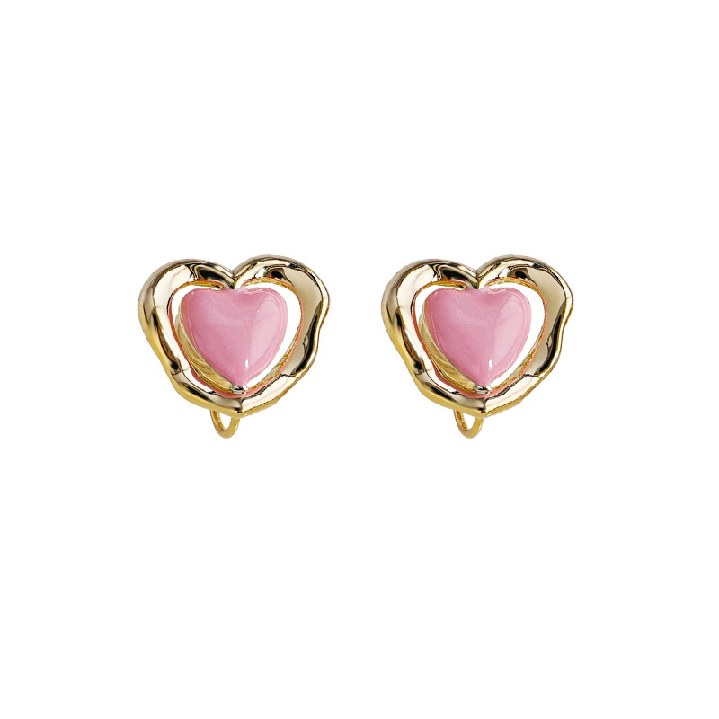 Sweet and fresh pink heart hollow earrings for women without ear holes, mosquito coils, ear clips, simple and versatile style, trendy earrings