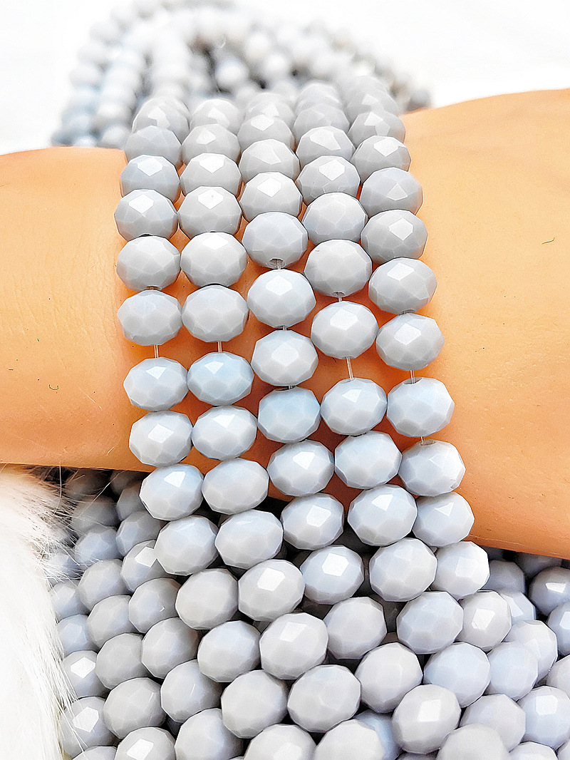 Light gray porcelain