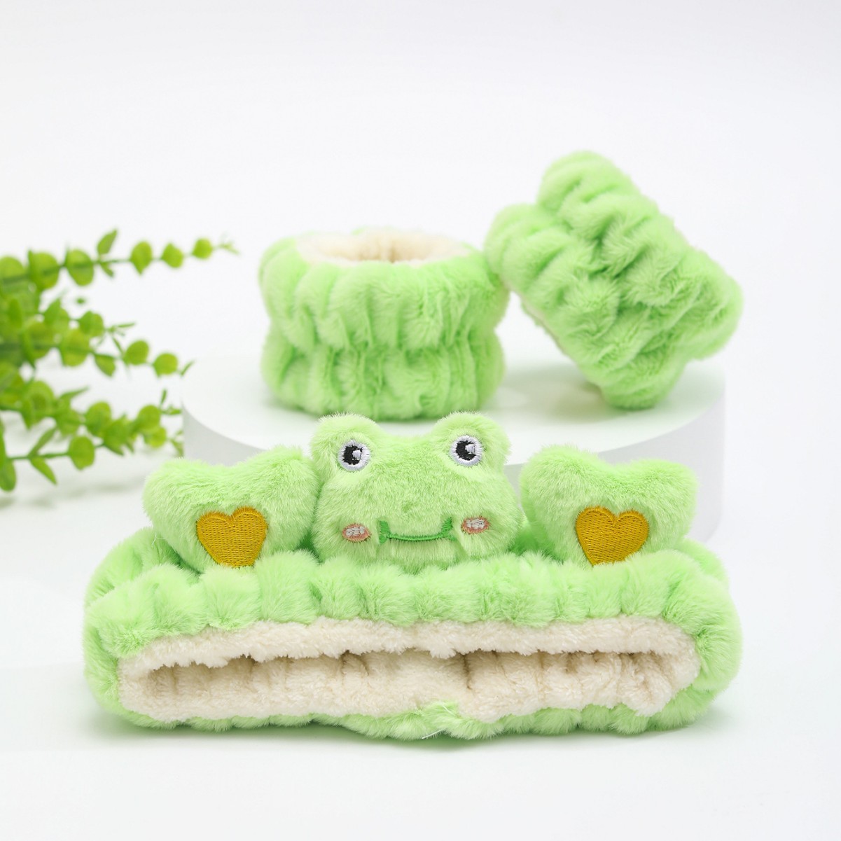 Otoño y invierno de peluche de jade de dibujos animados lavarse la cara correa de cabello adorable oso color combinación correa de cabello de muñeca impermeable adornamientos de cabello al por mayor