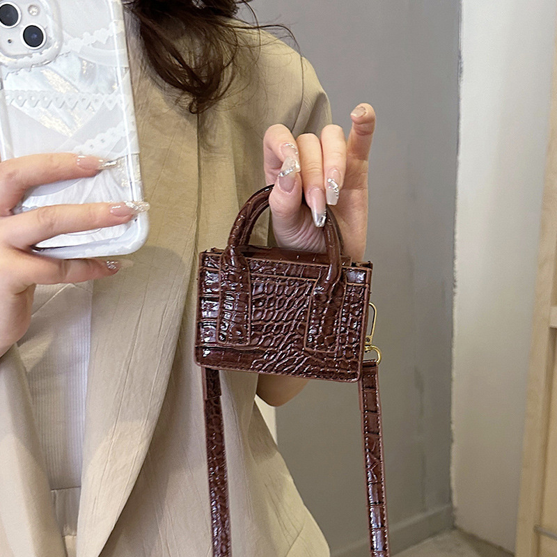 Crocodile pattern for women 2024 new model, high-end western-style texture, crossbody shoulder bag, hand-held small_voghion.com